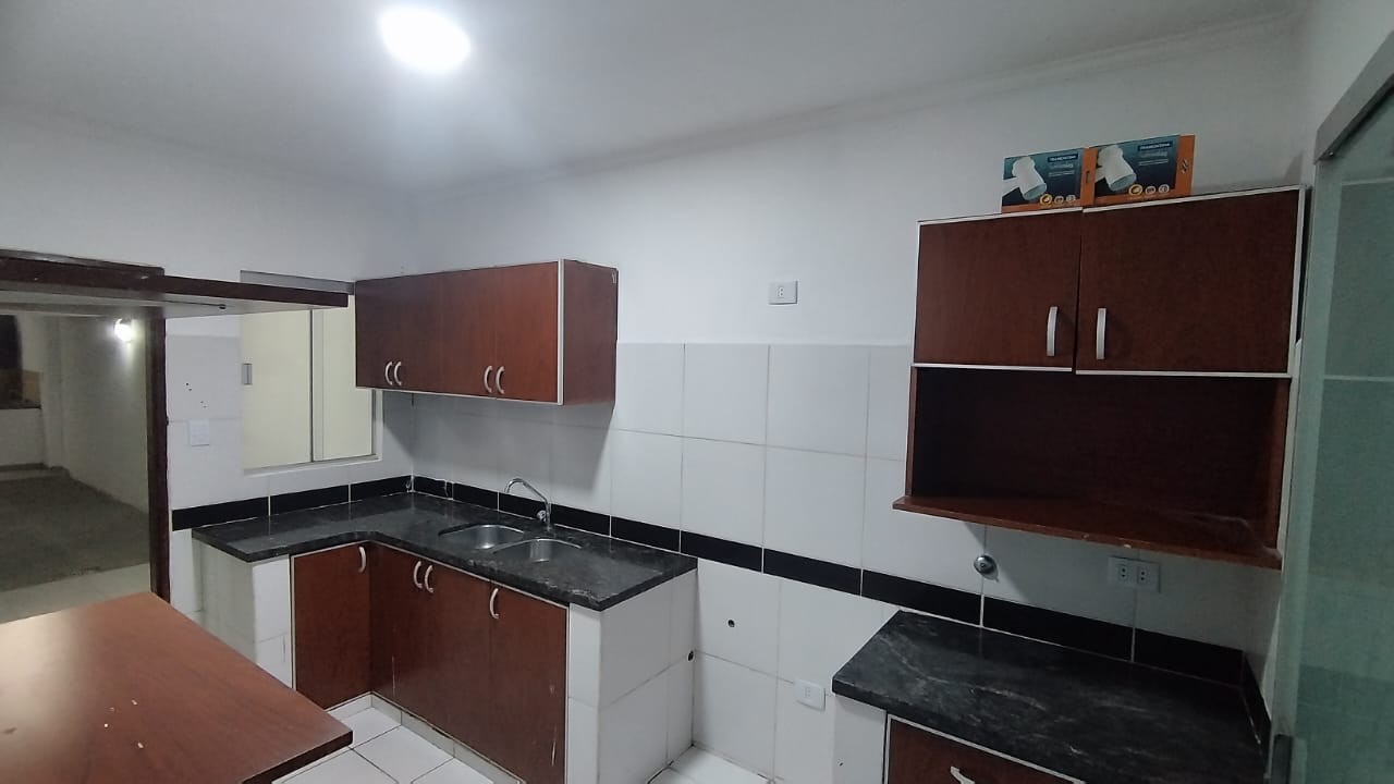 Casa en Entre 7mo y 8vo anillo Norte en Santa Cruz de la Sierra 3 dormitorios 3 baños 2 parqueos Foto 17