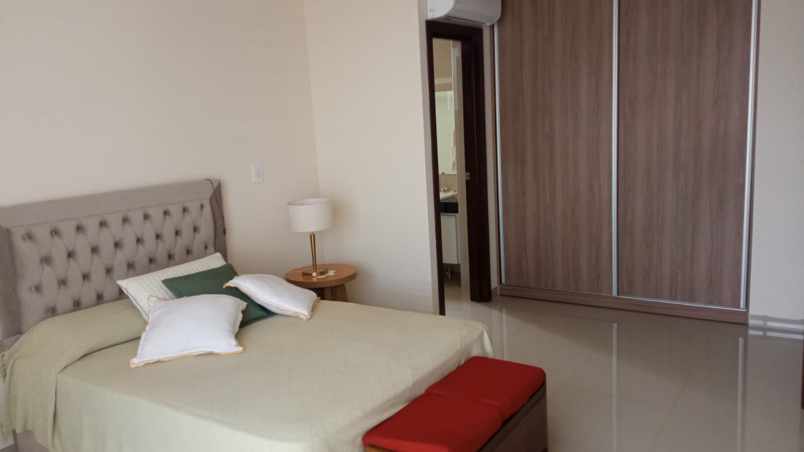 Departamento en Entre 1er y 2do anillo Sur en Santa Cruz de la Sierra 2 dormitorios 2 baños 1 parqueos Foto 13