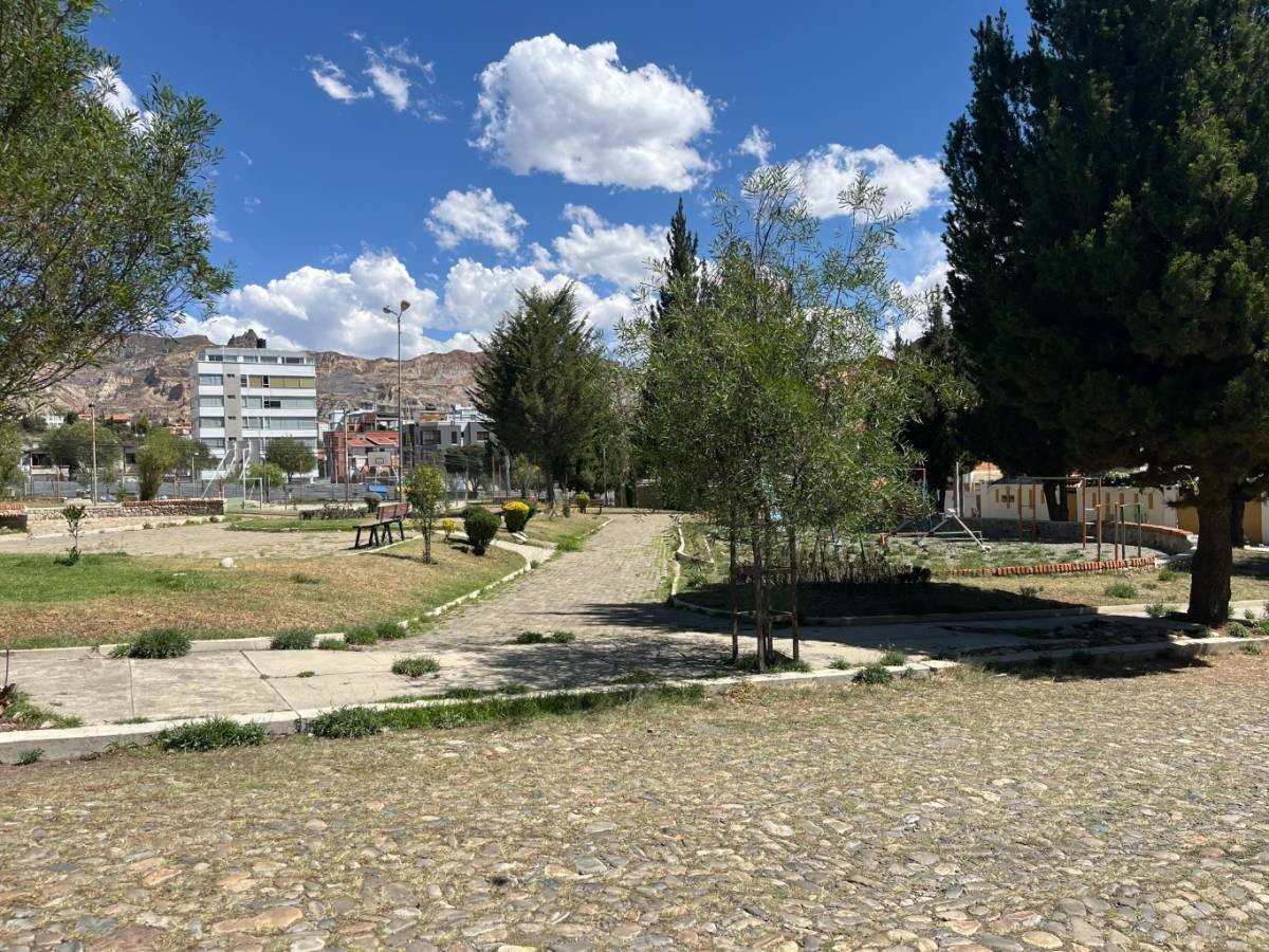 Departamento ACHUMANI, CALLE 20 Foto 11