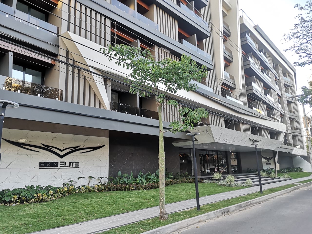 Departamento en AnticréticoEquipetrol,  Sky Elite Collection 1 dormitorios 1 baños  Foto 1