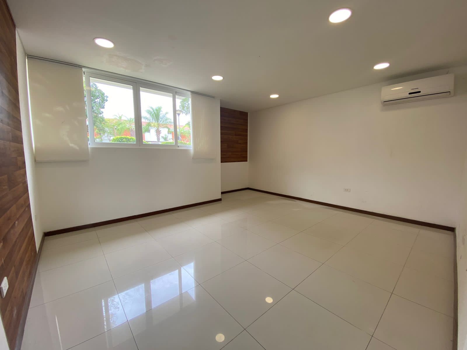 Casa en AlquilerCASA EN ALQUILER CONDOMINIO COSTA DORADA 4to ANILLO Y RADIAL 27 Foto 12