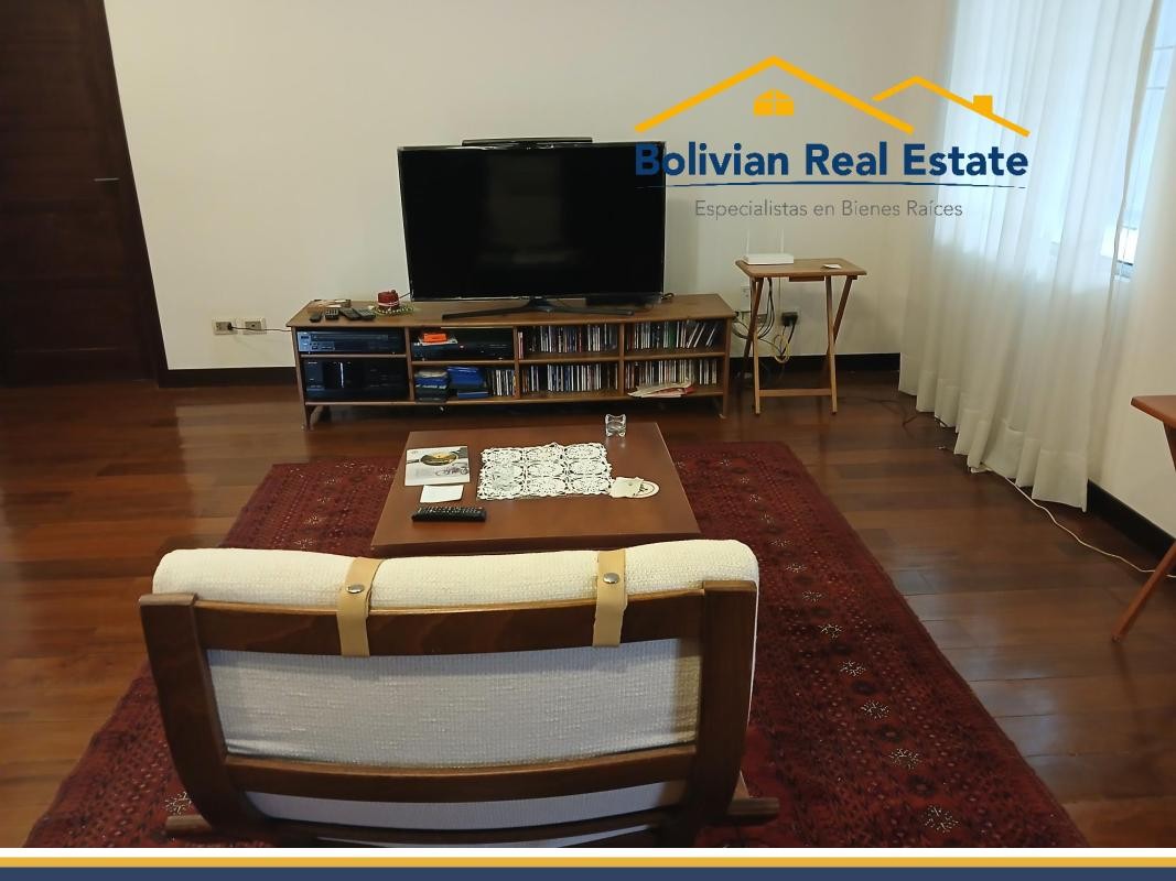 Departamento en VentaEN VENTA – HERMOSO DEPARTAMENTO EN CALACOTO, AV. FUERZA NAVAL 4 dormitorios 5 baños 2 parqueos Foto 7