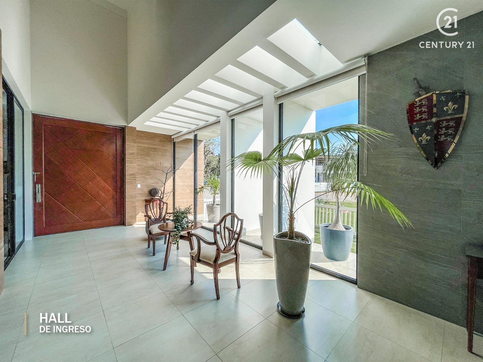 Casa en Urubó en Santa Cruz de la Sierra 4 dormitorios 6 baños 4 parqueos Foto 4
