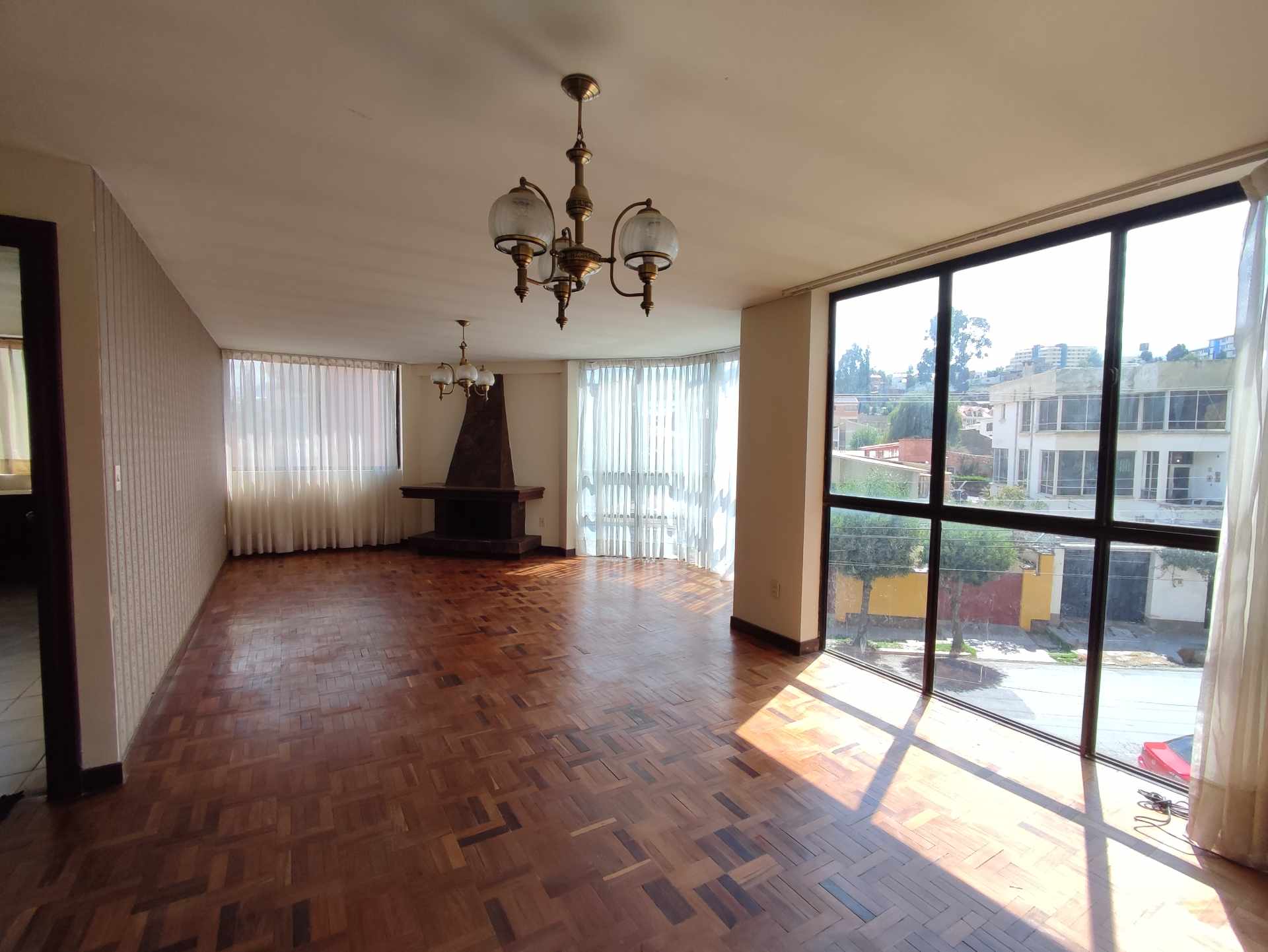 Departamento en AlquilerCALLE 26 - LOS PINOS 4 dormitorios 3 baños 1 parqueos Foto 6