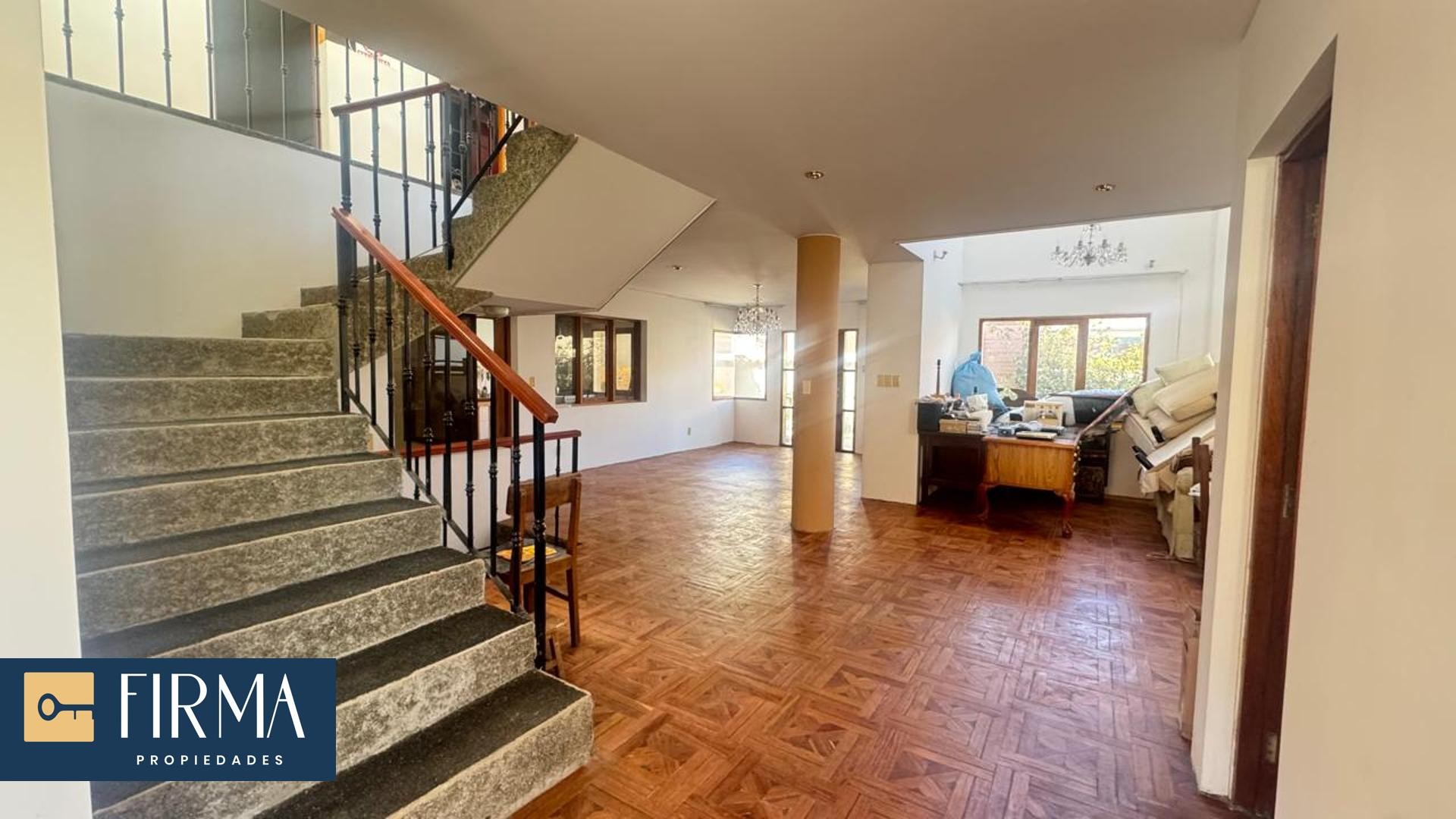 Casa en Achumani en La Paz 6 dormitorios 4 baños 2 parqueos Foto 7