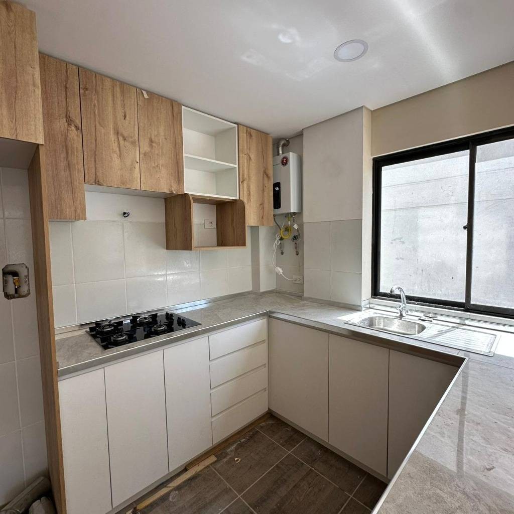 Departamento en AlquilerBONITO DEPARTAMENTO AMOBLADO O VACIO EN ALQUILER DE 2 DORMITORIOS EN CALACOTO CENTRO 2 dormitorios 3 baños  Foto 3