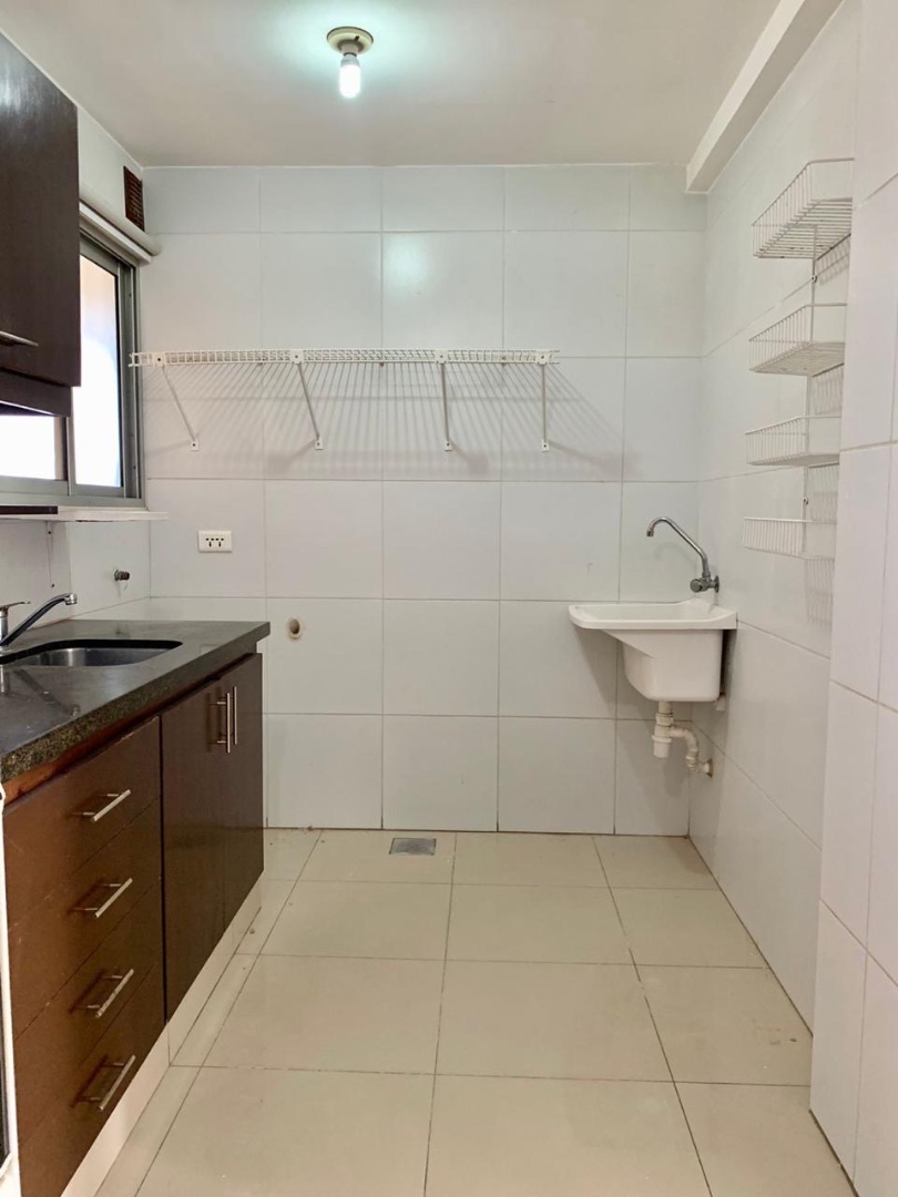 Departamento SOBRE AV BUSCH CASI 4to ANILLO Foto 6