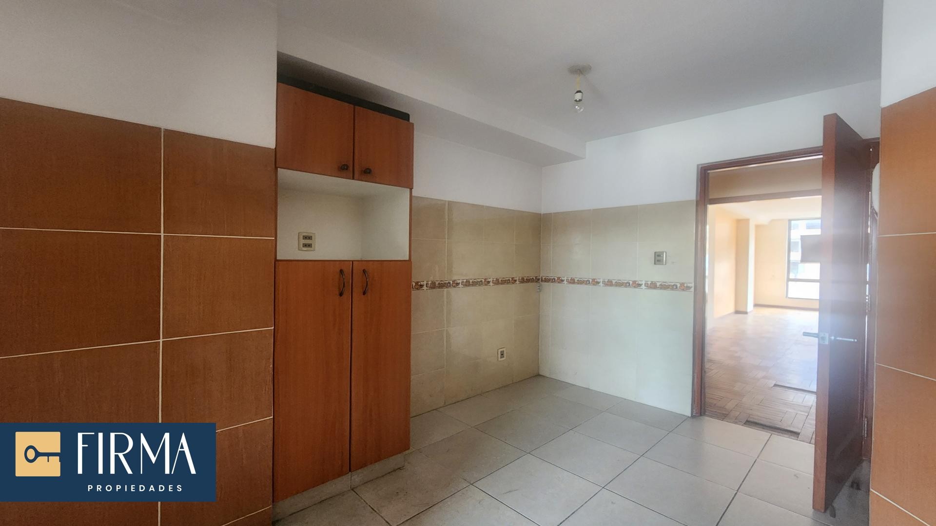 Departamento en Miraflores en La Paz 3 dormitorios 3 baños  Foto 7