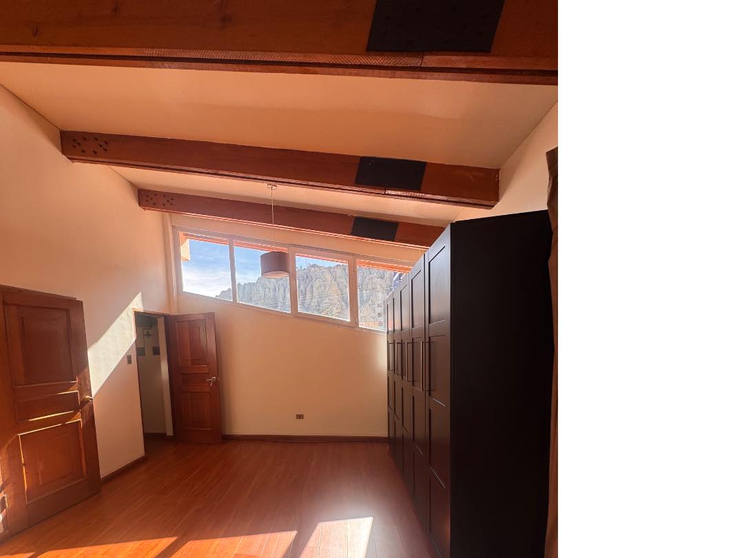 Casa en Irpavi en La Paz 5 dormitorios 5 baños 4 parqueos Foto 28