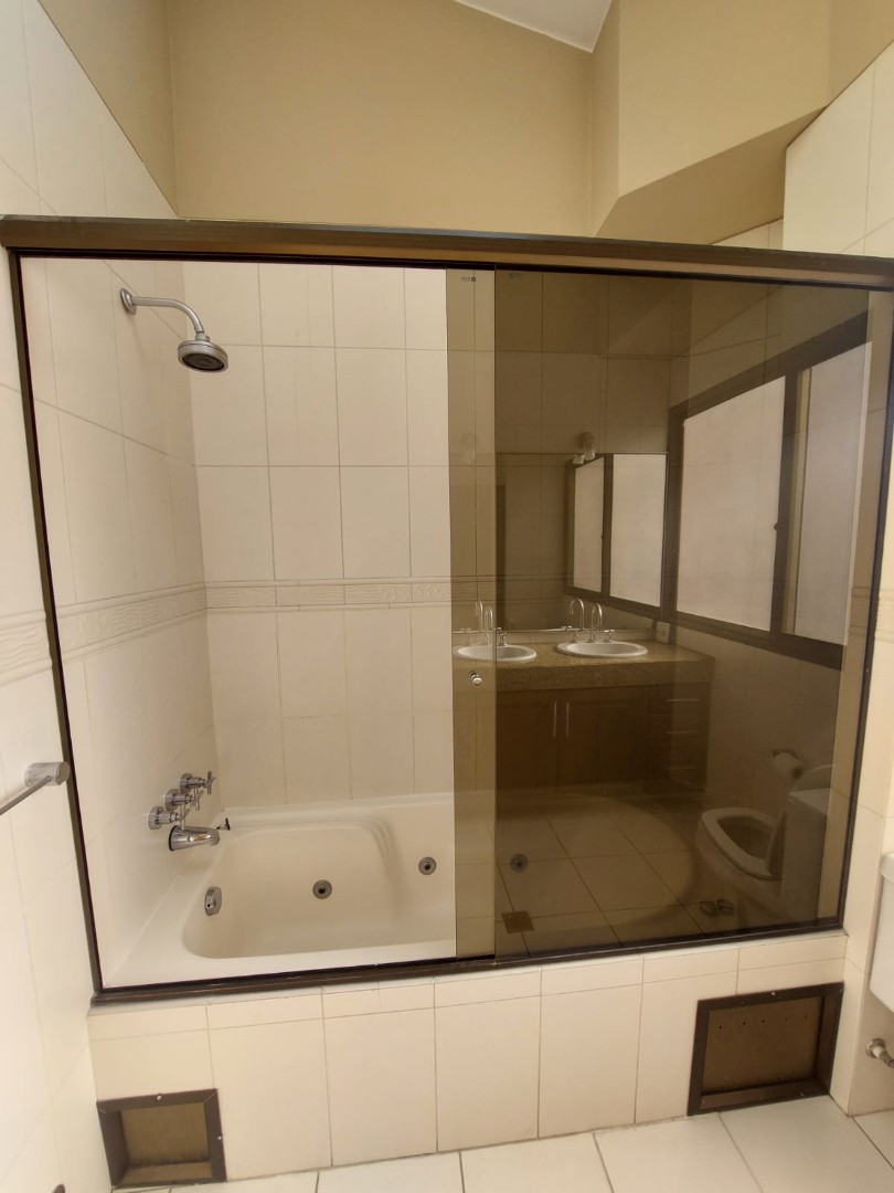 Departamento en AlquilerCALACOTO - ZONA SUR DE LA PAZ 3 dormitorios 3 baños 1 parqueos Foto 19