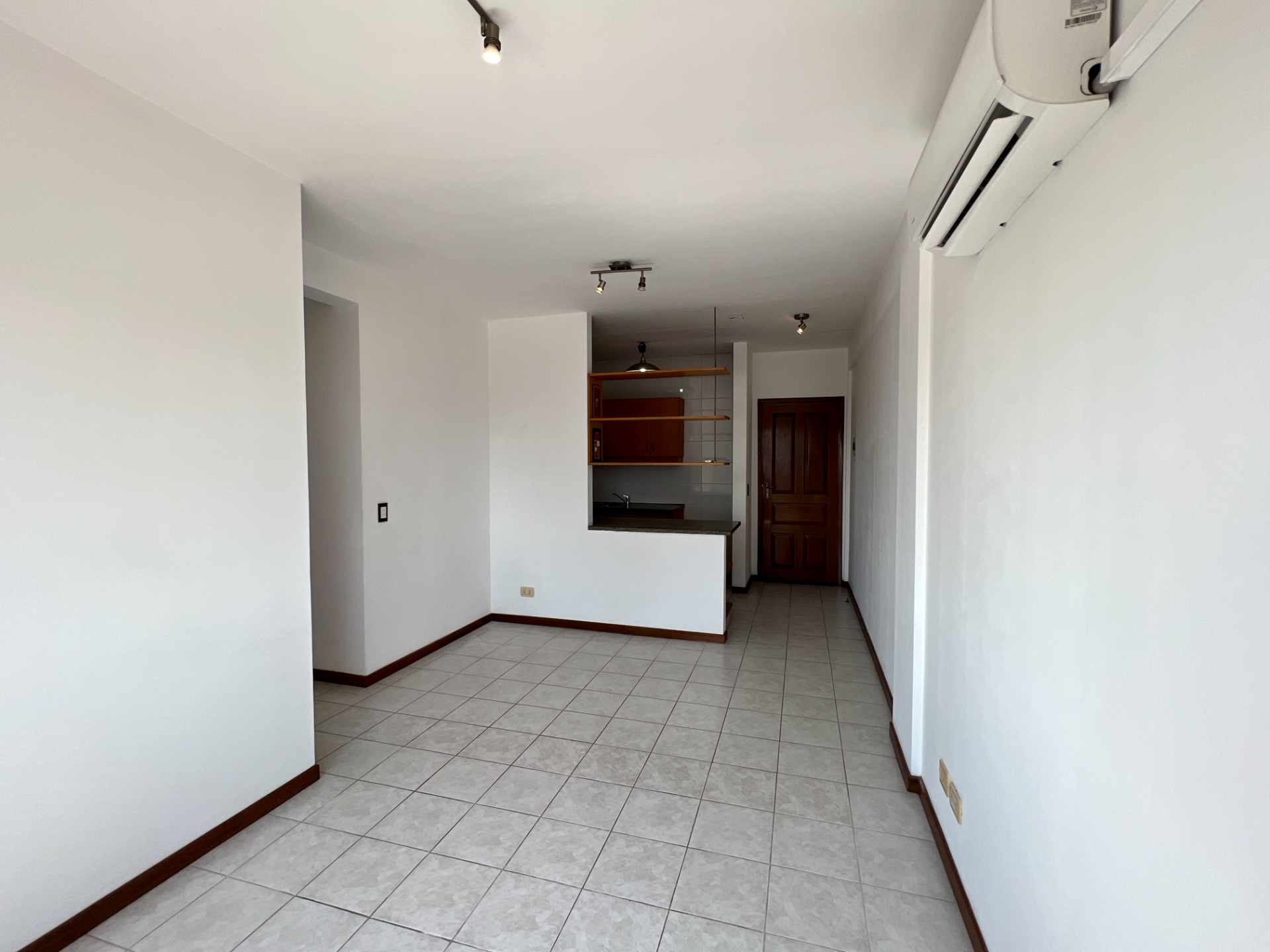 Departamento en VentaZONA AV ALEMANA ENTRE 2 Y 3 ANILLO Foto 17