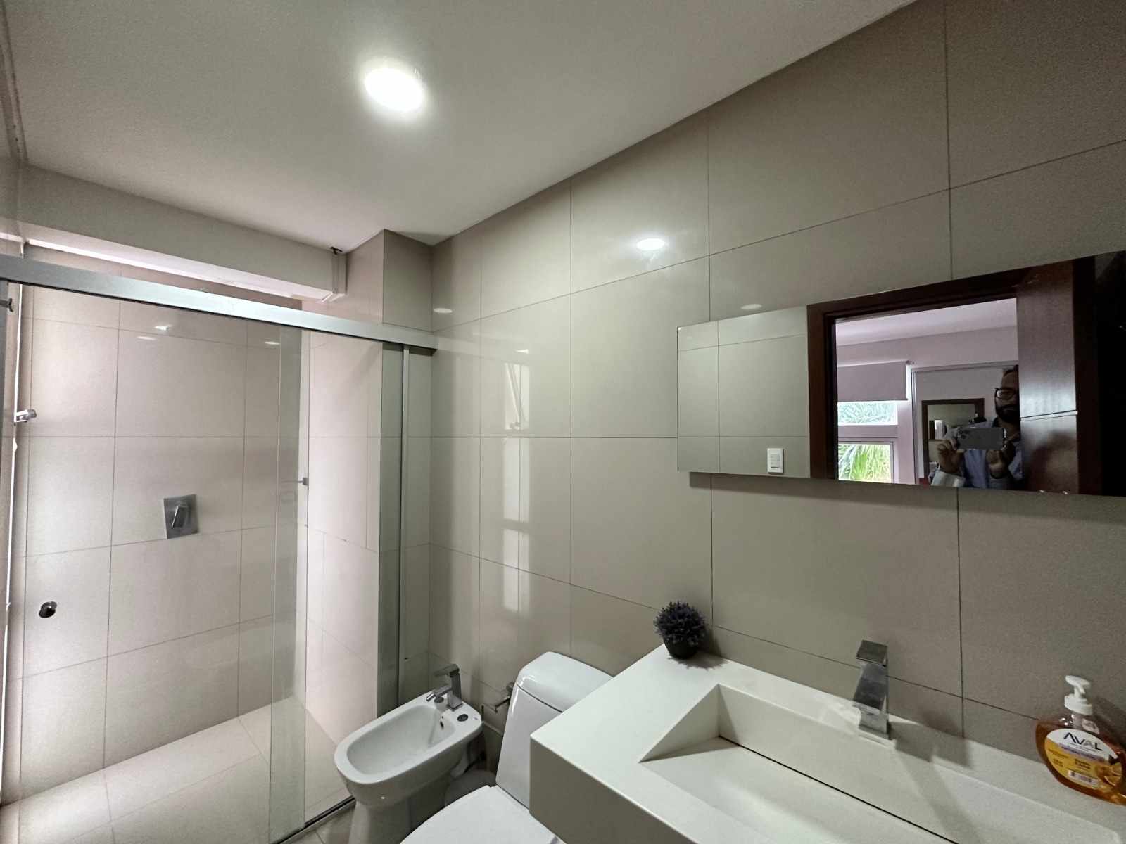 Departamento en Equipetrol en Santa Cruz de la Sierra 2 dormitorios 3 baños 1 parqueos Foto 11