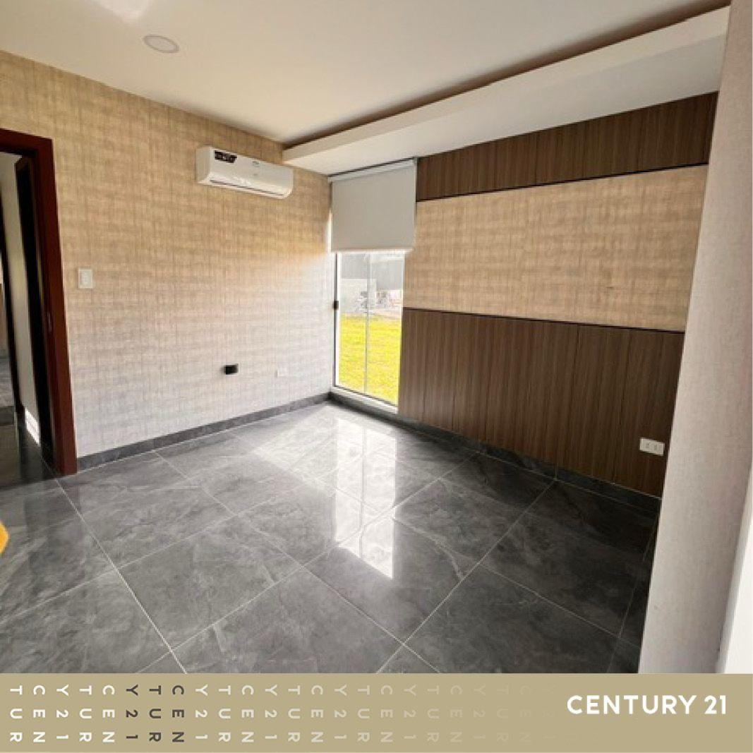 En Venta a $us 240,000 Foto 11