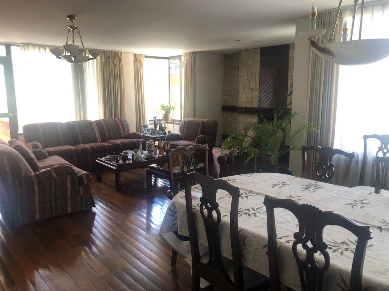 Departamento en Calacoto en La Paz 3 dormitorios 4 baños 1 parqueos Foto 15