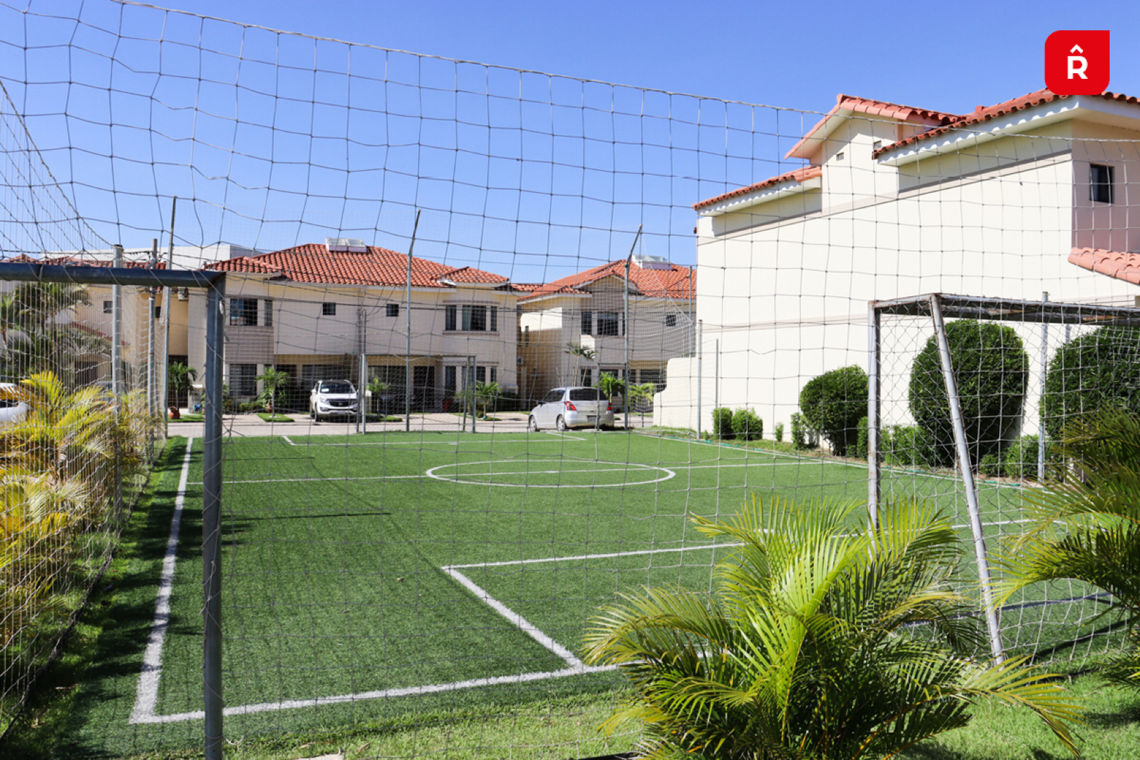 Casa en Entre 7mo y 8vo anillo Norte en Santa Cruz de la Sierra 4 dormitorios 6 baños 2 parqueos Foto 13