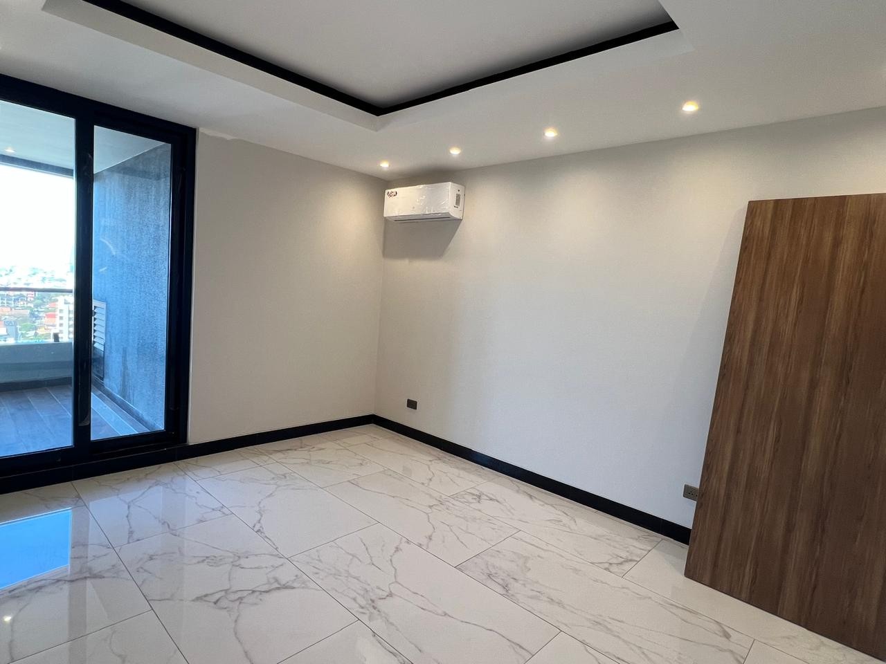 Departamento en Equipetrol en Santa Cruz de la Sierra 2 dormitorios 3 baños 1 parqueos Foto 12