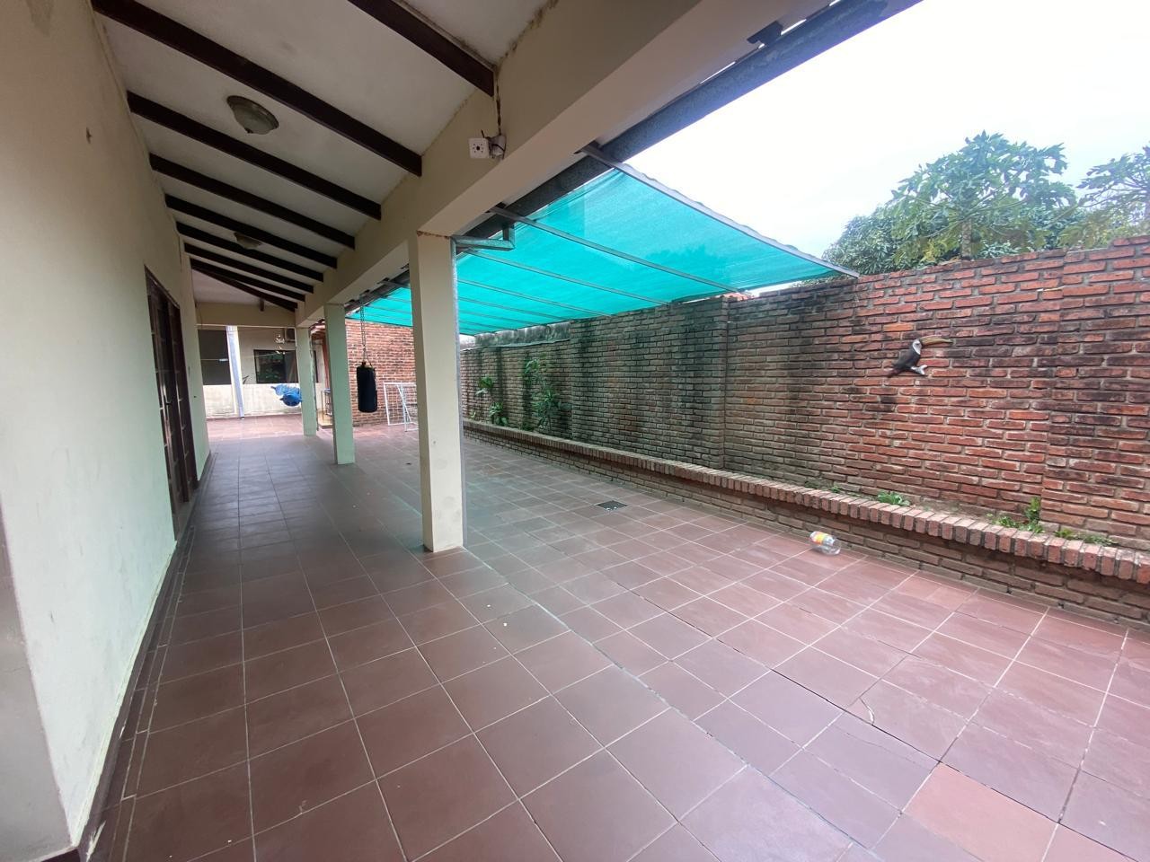 Casa en Entre 4to y 5to anillo Sur en Santa Cruz de la Sierra 4 dormitorios 3 baños 4 parqueos Foto 7