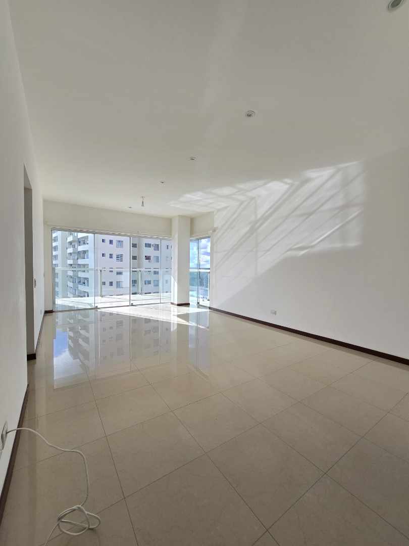 Departamento en AlquilerRadial 26 entre  5 y 6to anillo Foto 7