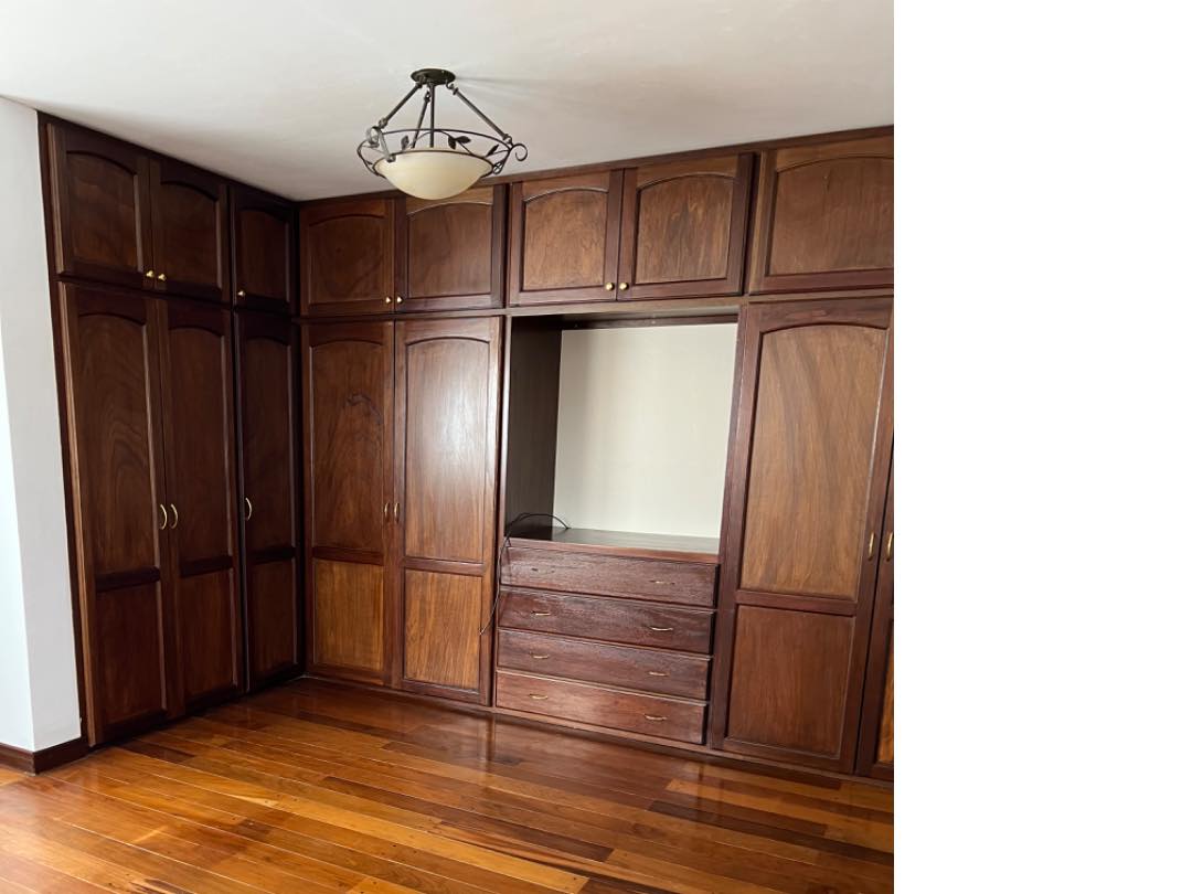 Casa en Achumani en La Paz 5 dormitorios 5 baños 2 parqueos Foto 38