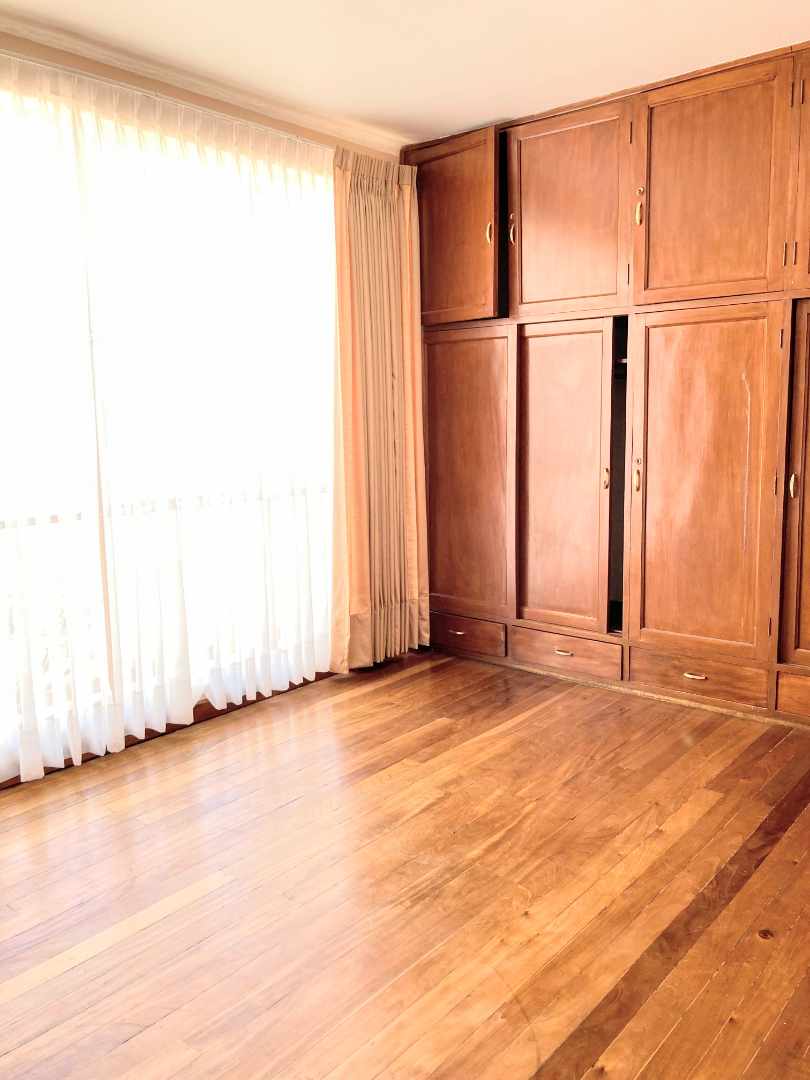 Casa en Calacoto en La Paz 4 dormitorios 3 baños 4 parqueos Foto 16