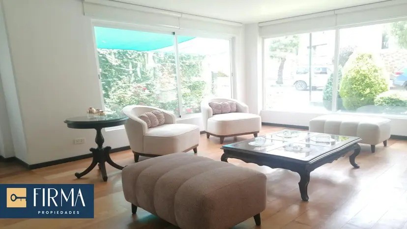 Casa en AlquilerCASA EN ALQUILER EN ACHUMANI AMOBLADA Y EQUIPADA 4 dormitorios 6 baños 3 parqueos Foto 2