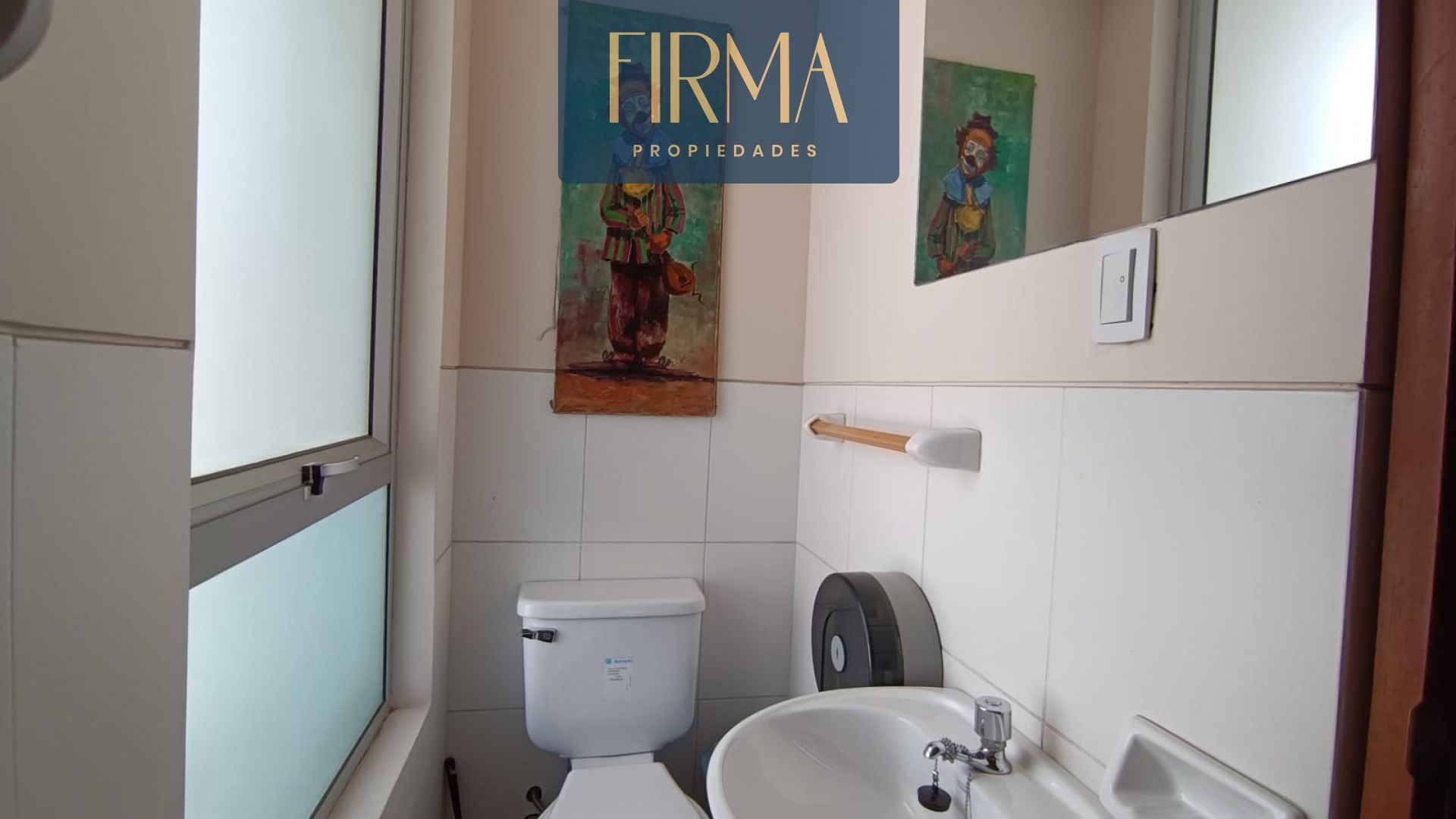 Oficina en Calacoto en La Paz 4 dormitorios 2 baños 1 parqueos Foto 4