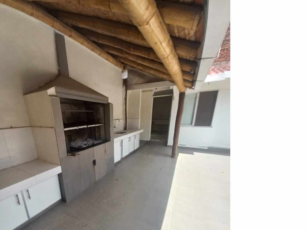 En Venta a $us 320,000 Foto 3