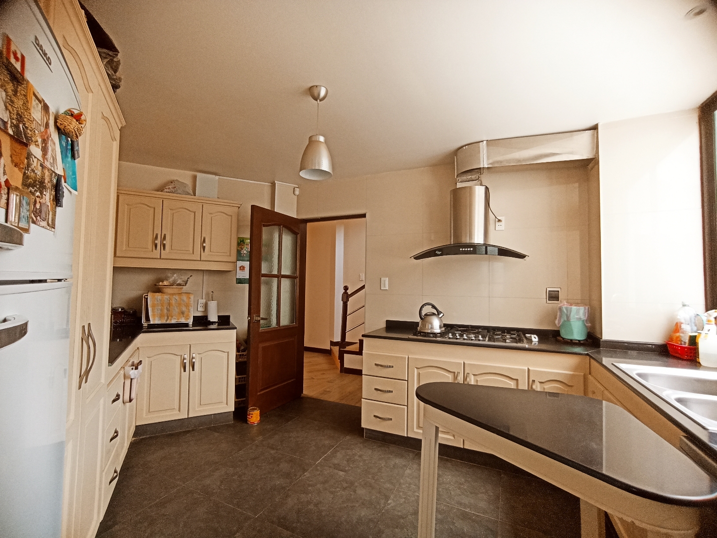 Casa en VentaACHUMANI LOMAS DE ACHUMANI  3 dormitorios 4 baños 2 parqueos Foto 27