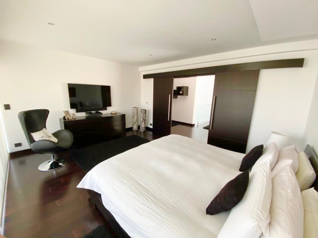 Casa CASA VACÍA O AMOBLADA DE 4 DORMITORIOS EN ALQUILER, CALACOTO  Foto 10