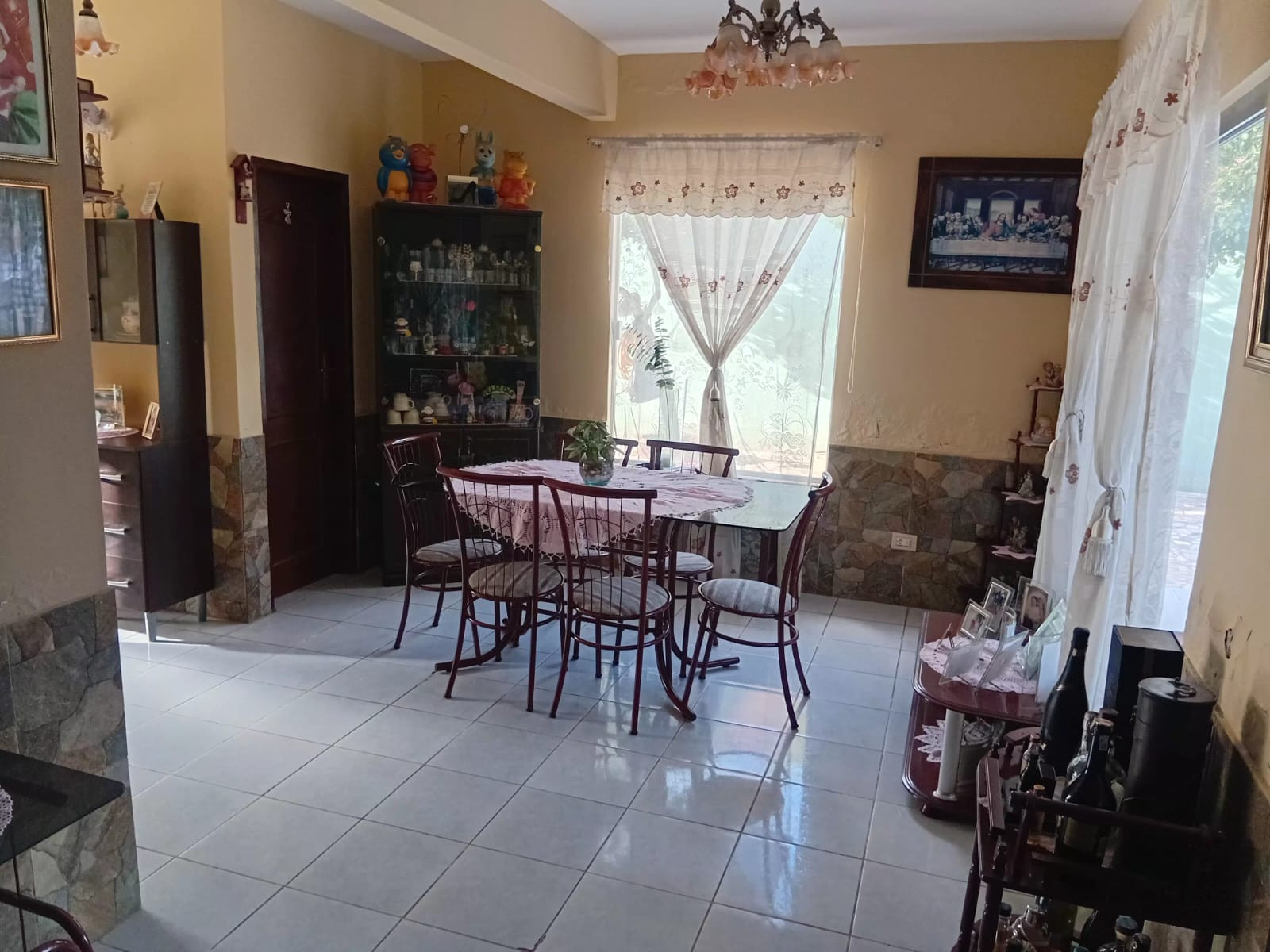 Casa en VentaBarrio el Arenal C/7 #12 6 dormitorios 5 baños 3 parqueos Foto 8