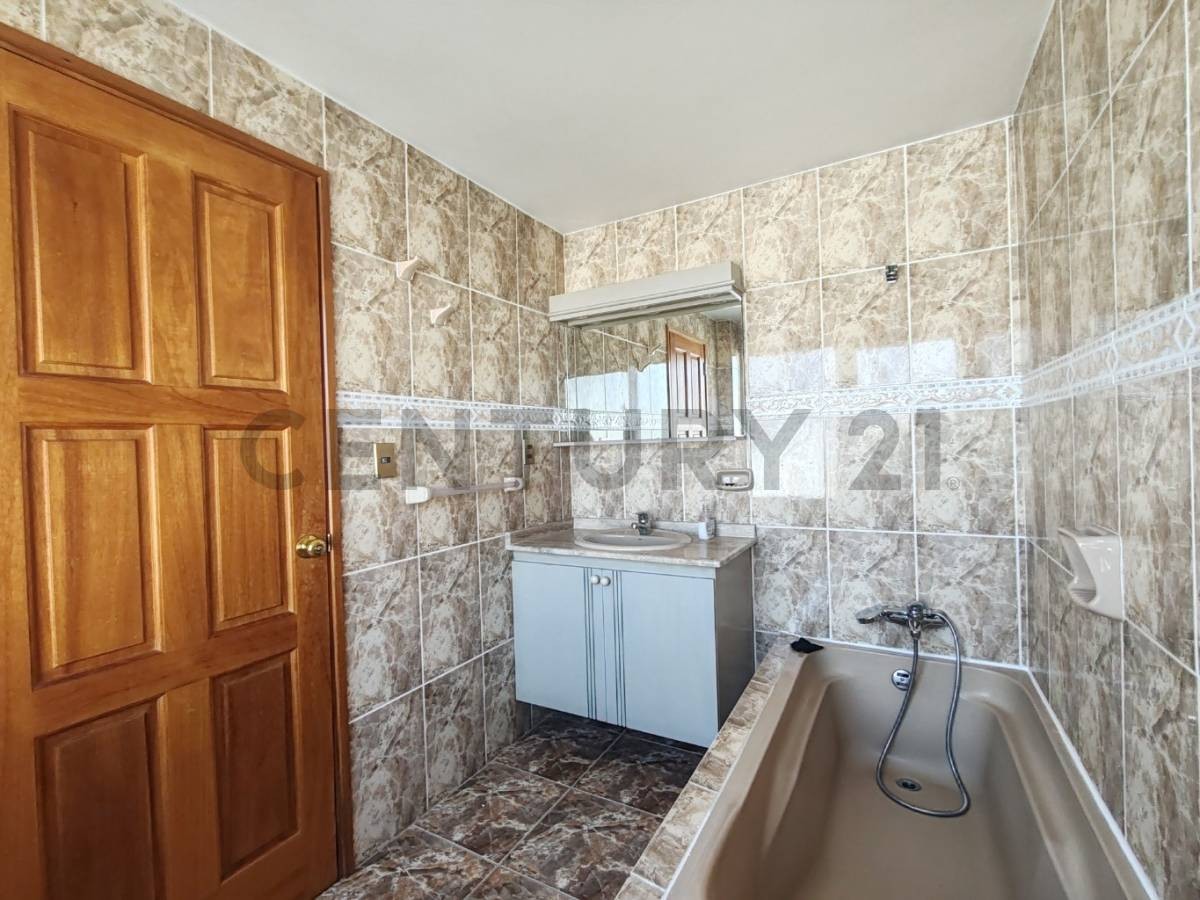 Casa en VentaACHUMANI CONDOMINIO LAS VILLAS 4 dormitorios 5 baños 1 parqueos Foto 30