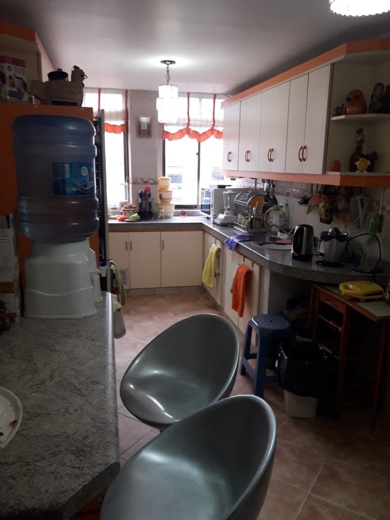 Departamento en VentaCalacoto calle 11 entre Av Ballivian e Inofuentes 3 dormitorios 3 baños 1 parqueos Foto 6