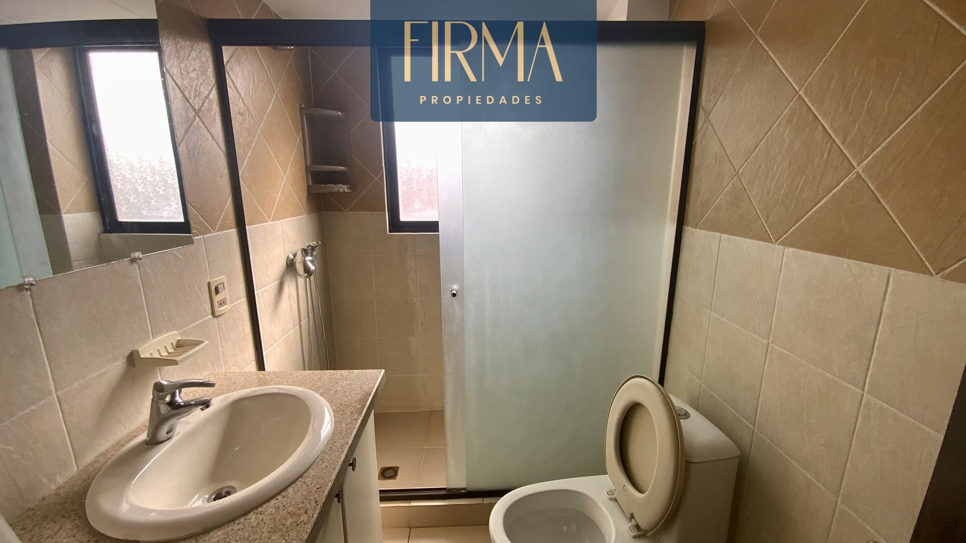 Departamento en Miraflores en La Paz 6 dormitorios 4 baños 1 parqueos Foto 8