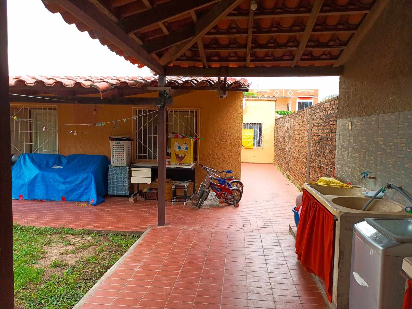 Casa en VentaURB TOBOROCHI ZONA SUR CALLLE EL NOGAL ; Líneas De Micro 1, 115, 116, 77, 78, 120
zona Sur
colinda Con Barrio El Caminero / Blooming / Las Amaericas / El Paraiso 3 dormitorios 1 baños 2 parqueos Foto 17