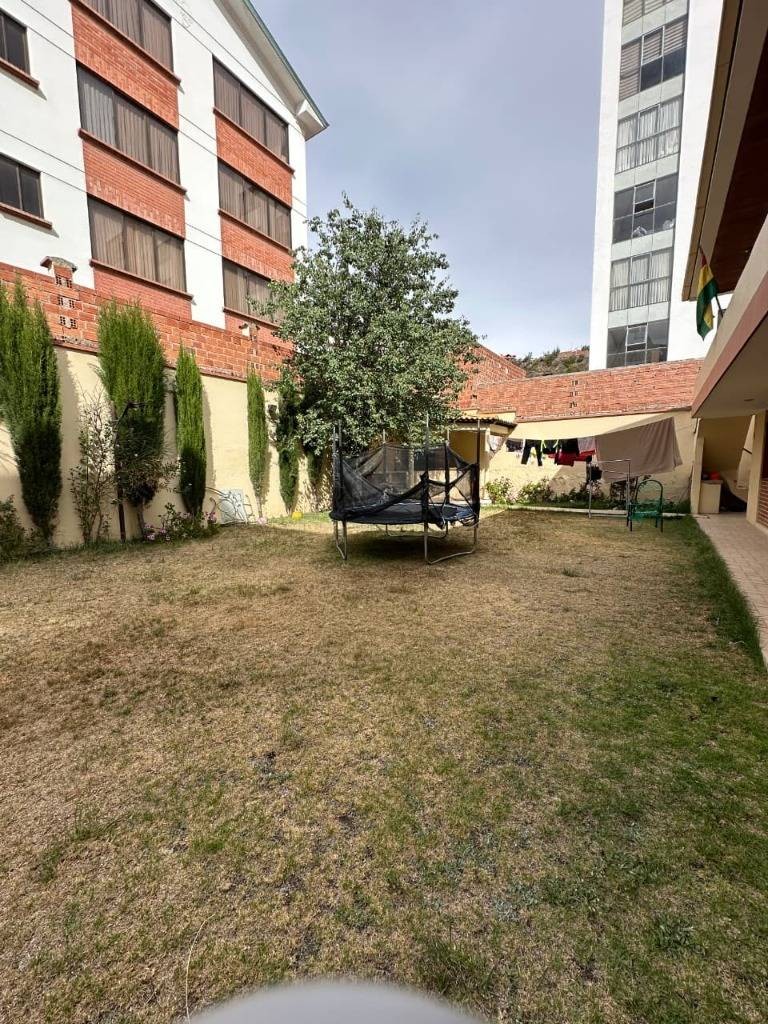 Casa en VentaACHUMANI, CALLE 35 4 dormitorios 5 baños 3 parqueos Foto 6