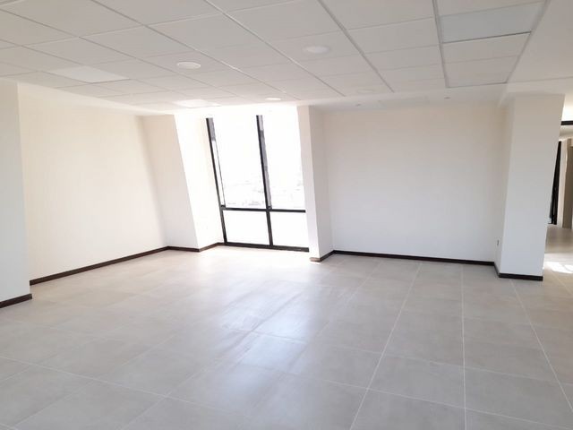 En Alquiler a $us 1,200 Foto 8