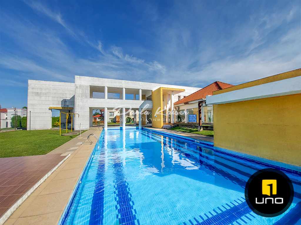 Casa en Urubó en Santa Cruz de la Sierra 4 dormitorios 4 baños 8 parqueos Foto 6
