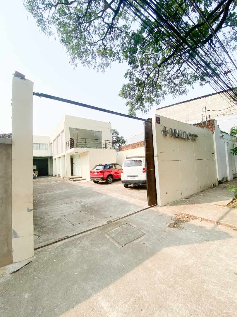 Galpón en Entre 1er y 2do anillo Este en Santa Cruz de la Sierra    Foto 1