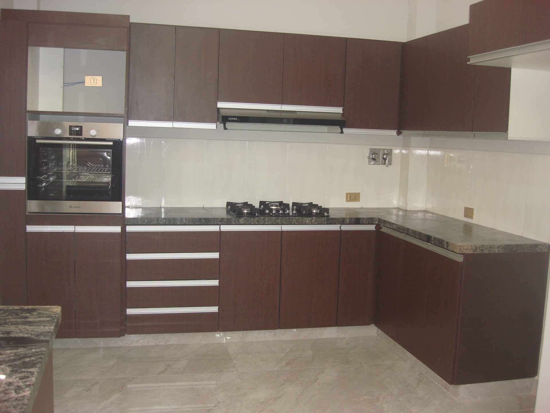 Casa en VentaInmediaciones Campo Ferial y Country Club, OTB Exaltación, en pasaje cerrado, Urbanización La Rinconada, Zona Alalay 4 dormitorios 5 baños 3 parqueos Foto 17