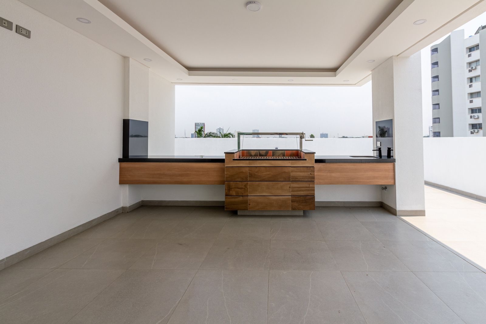 Departamento en Entre 2do y 3er anillo Norte en Santa Cruz de la Sierra 1 dormitorios 2 baños  Foto 16