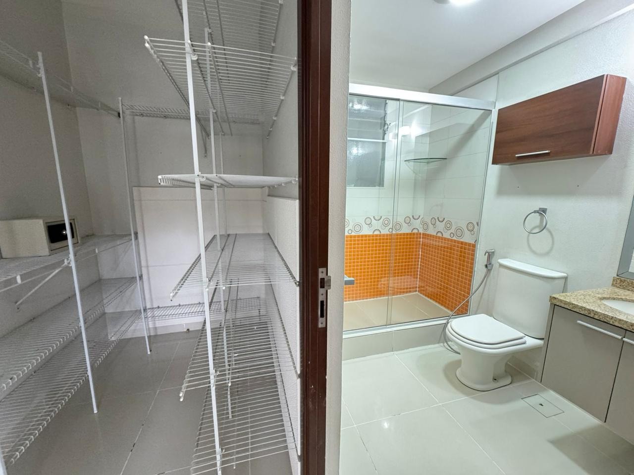 Departamento Avenida Alemana entre 4to y 5to anillo Condominio Solaris Foto 3