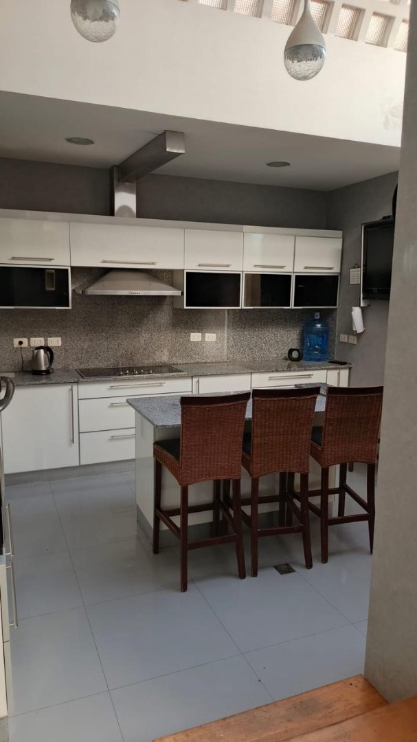 Casa OPORTUNIDAD EN LA PAZ
BONITA CASA EN VENTA EN LA FLORIDA CON ACENSOR Foto 7