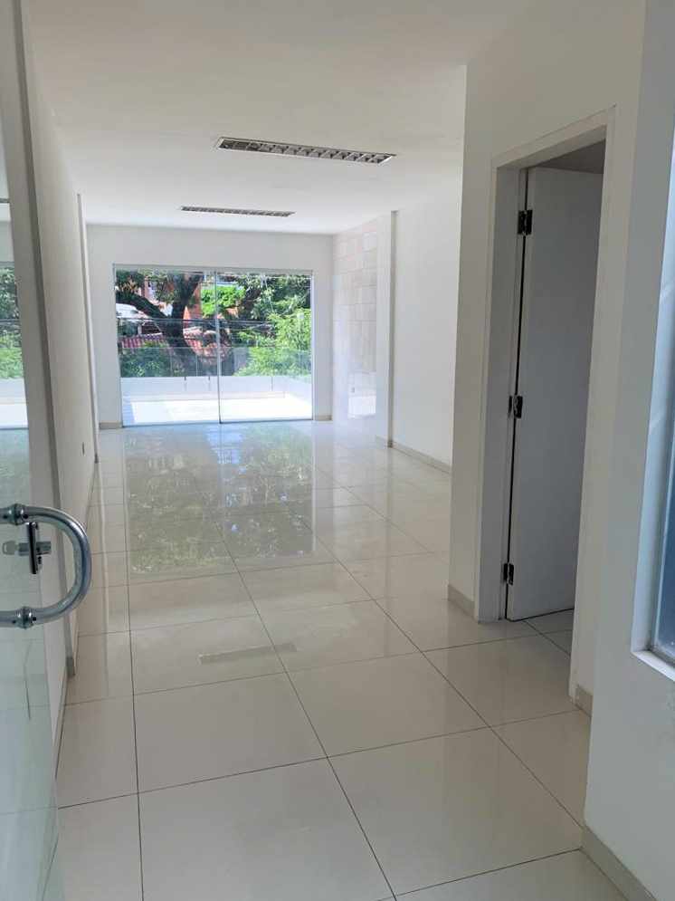 Local comercial en VentaJuan de Garay Av. Velarde Diagonal Starbucks  3 baños  Foto 11