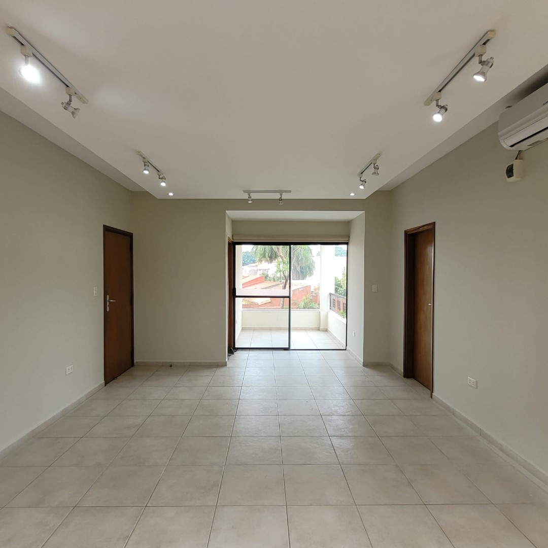 Casa en Entre 6to y 7mo anillo Norte en Santa Cruz de la Sierra 5 dormitorios 7 baños 8 parqueos Foto 18