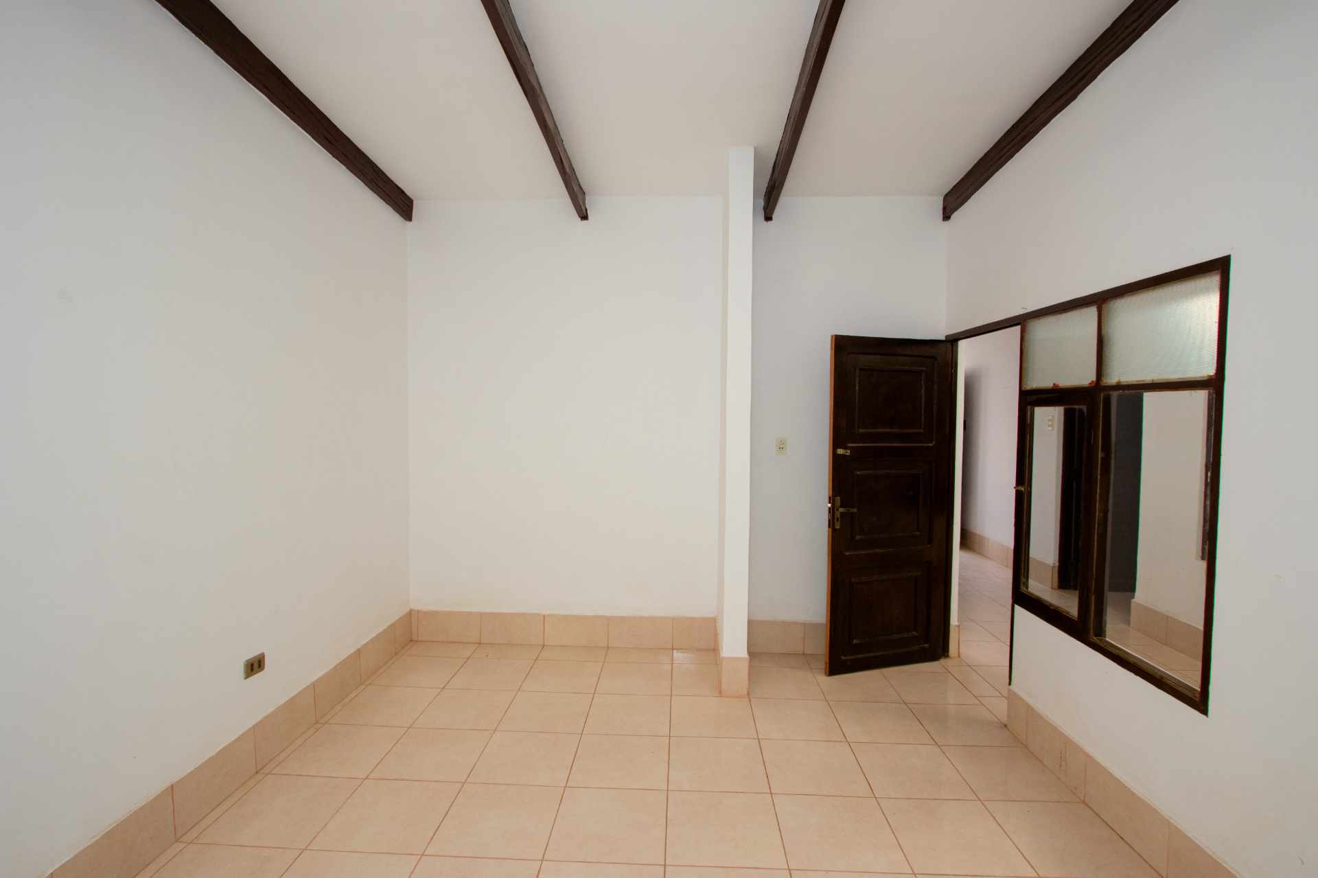 Casa  Av. Uncía, Zona Valle Hermoso Foto 18