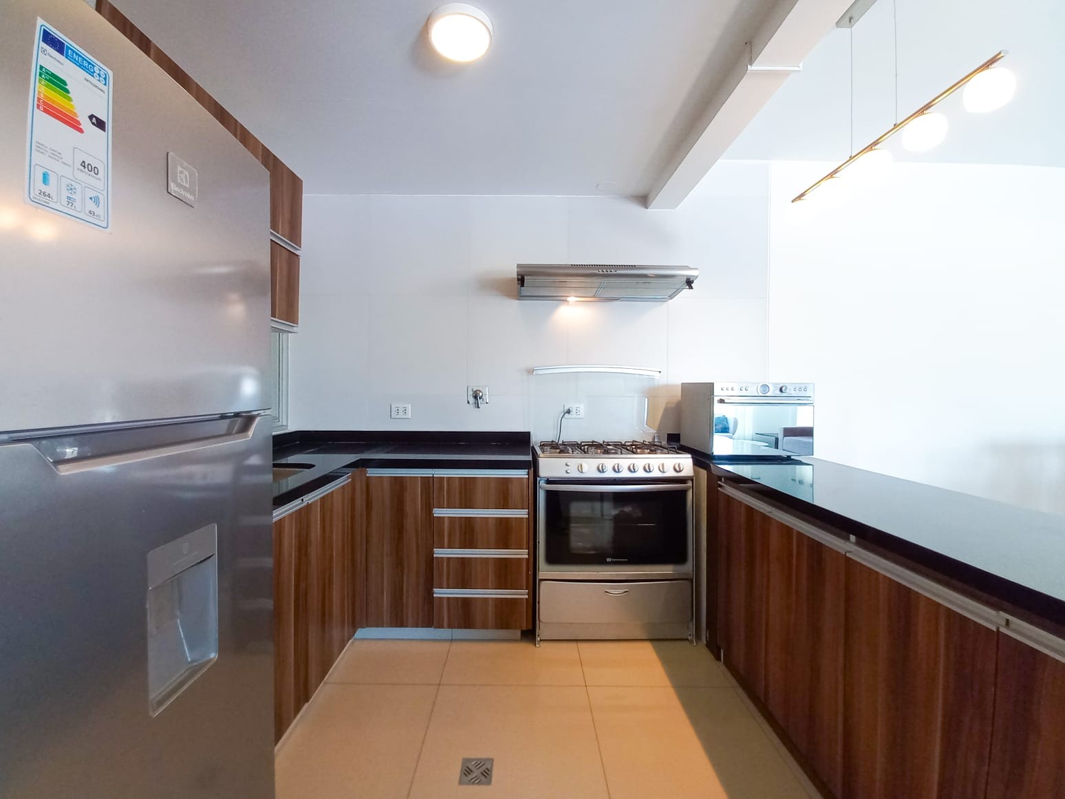 En Alquiler a $us 450 Foto 3