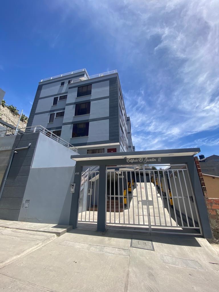 Departamento en VentaDEPARTAMENTO EN VENTA!! Obrajes avenida costanera a una cuadra del cementerio jardín  2 dormitorios 2 baños 1 parqueos Foto 27