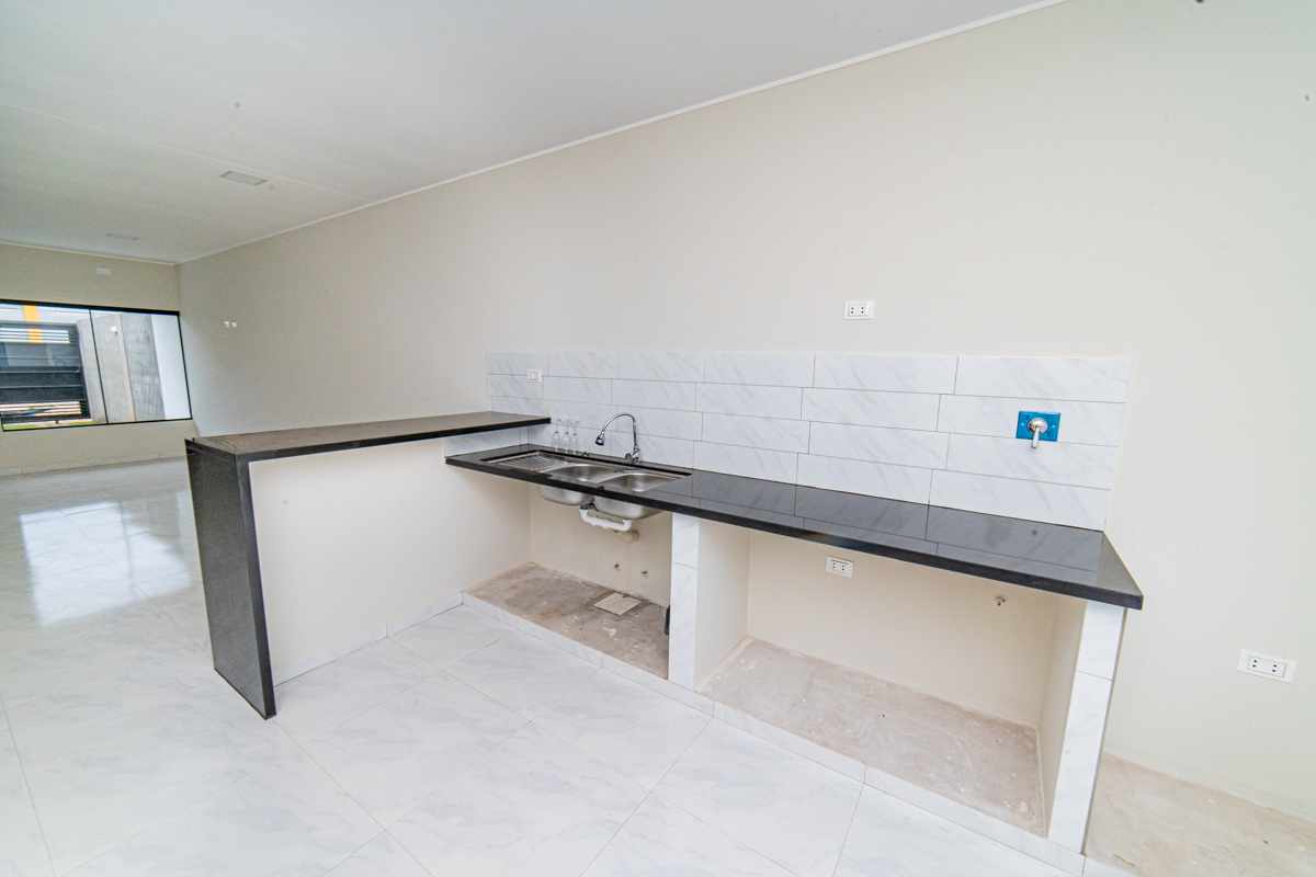 Casa en Doble vía La Guardia en Santa Cruz de la Sierra 3 dormitorios 2 baños 2 parqueos Foto 4