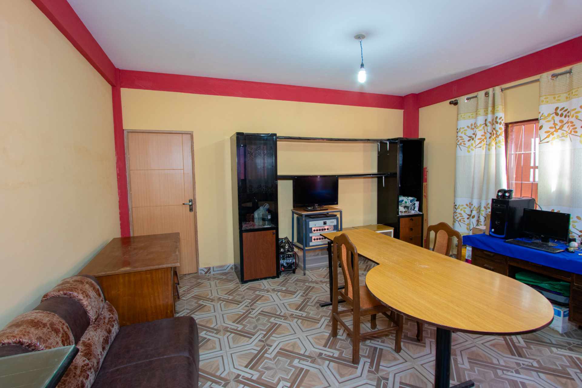 Casa en Sacaba en Cochabamba 4 dormitorios 2 baños 1 parqueos Foto 24