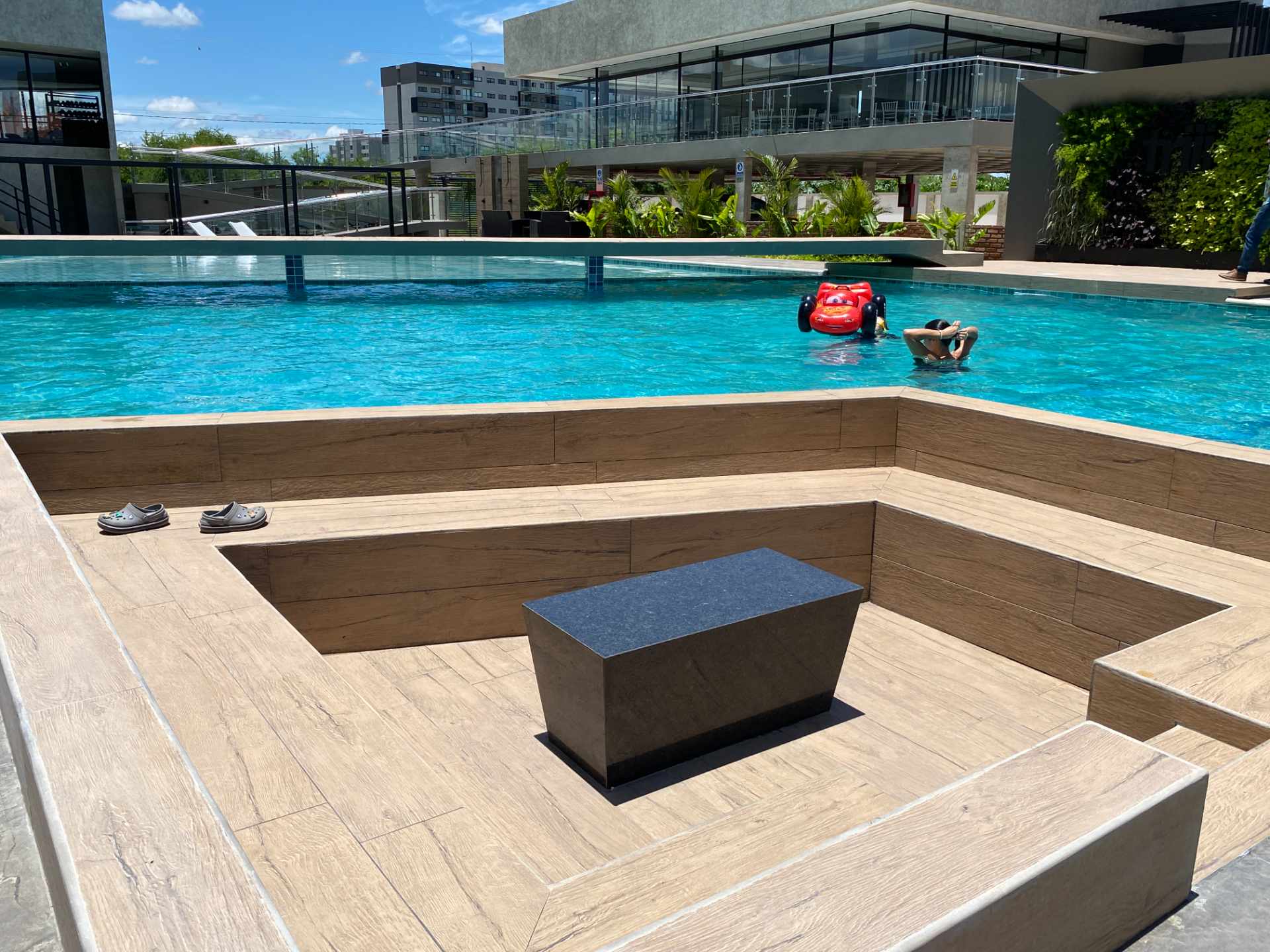 Departamento en Entre 7mo y 8vo anillo Norte en Santa Cruz de la Sierra 3 dormitorios 2 baños 1 parqueos Foto 15